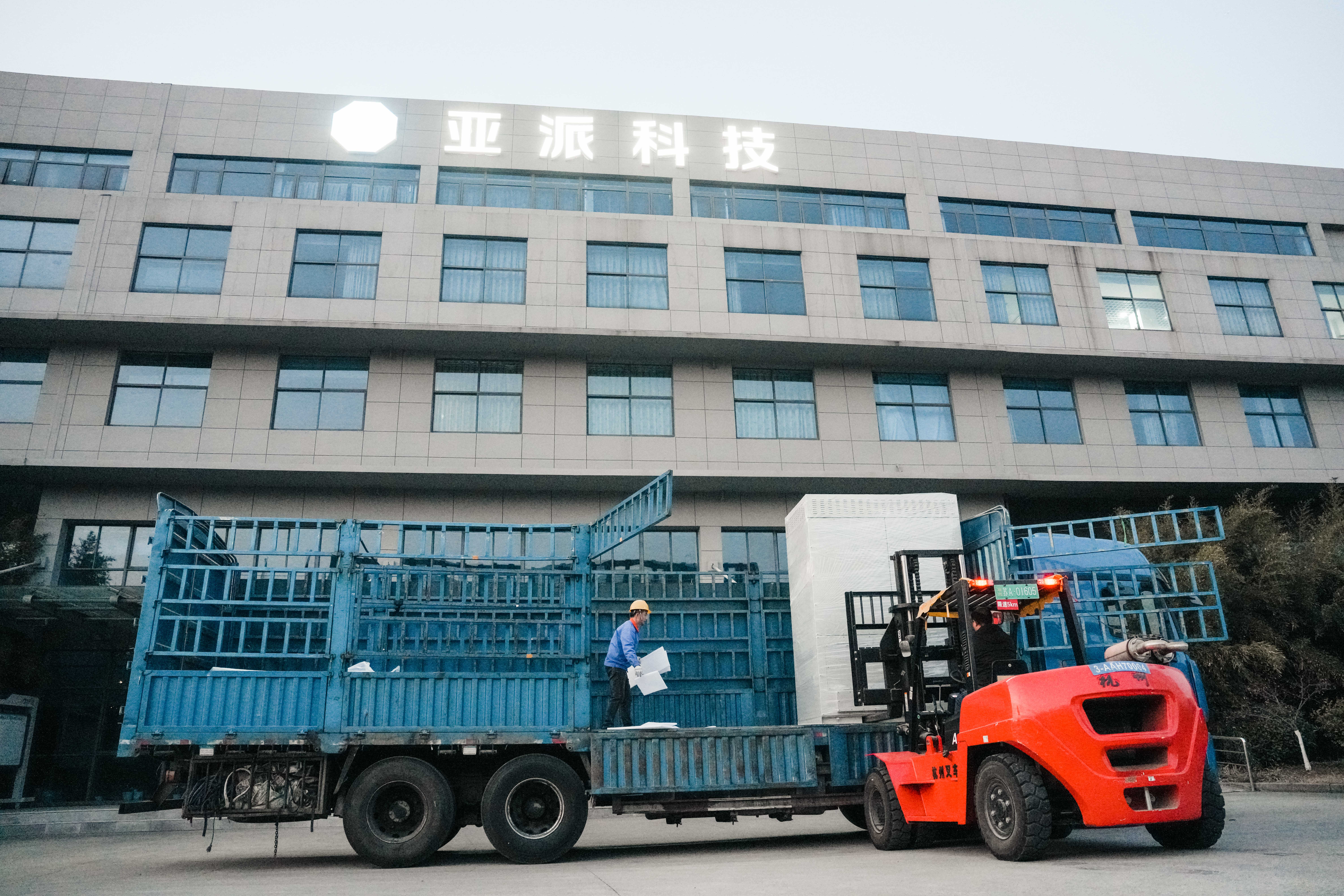储能的2025年，是难点还是拐点？
